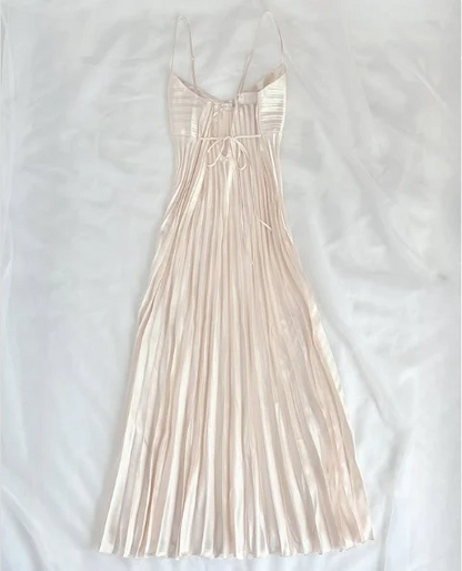 Robe de bal longue plissée à bretelles spaghetti champagne J8604