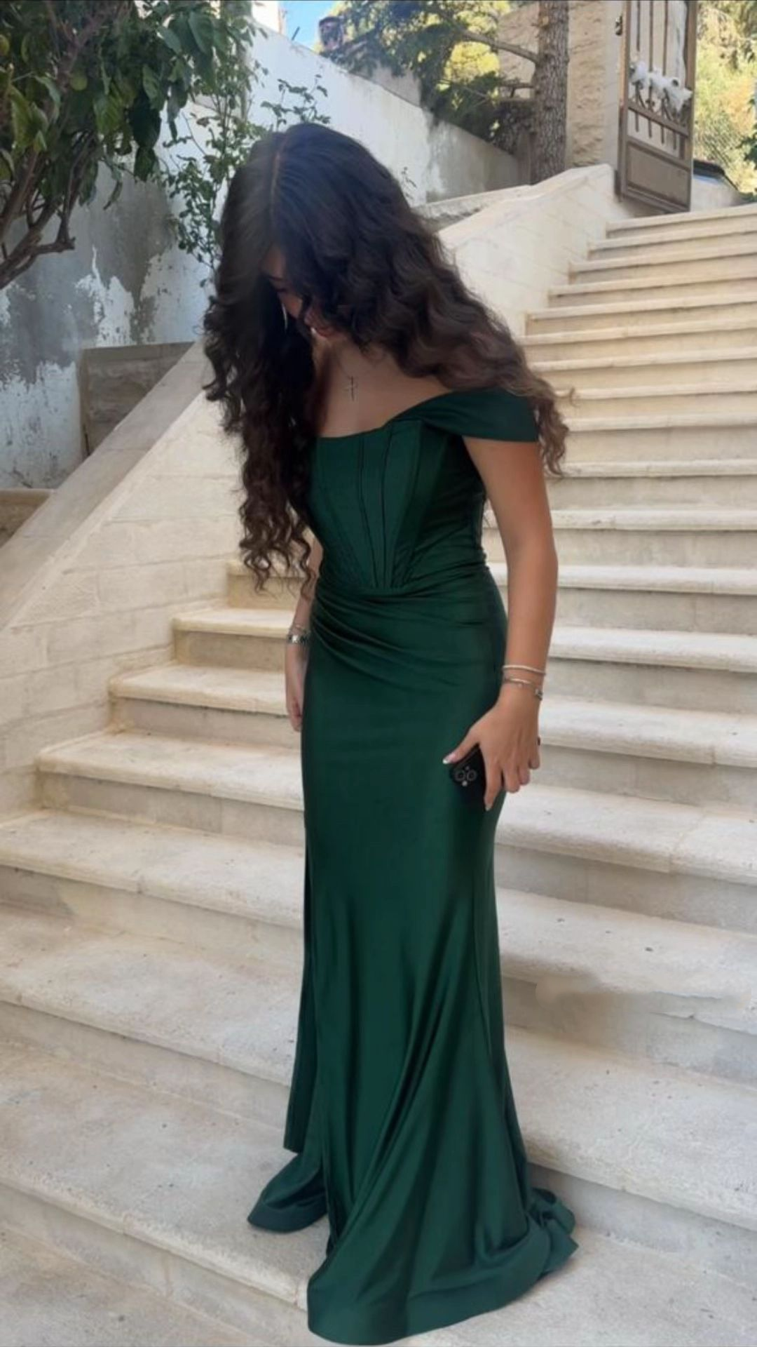 Schulterfreies langes Ballkleid in Grün, Abendkleid, Partykleid J8679