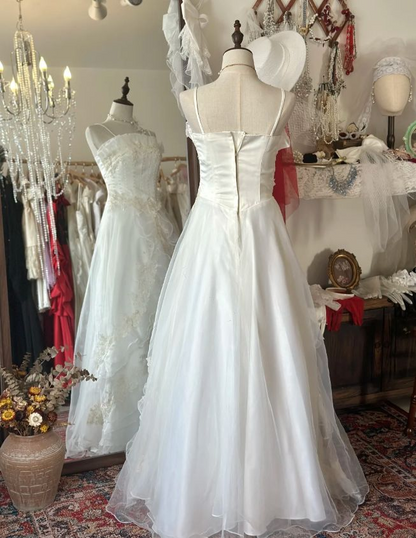 Vintage A Line Ruffle Wedding Dress Elegant Bridal Gown With Applique J8691