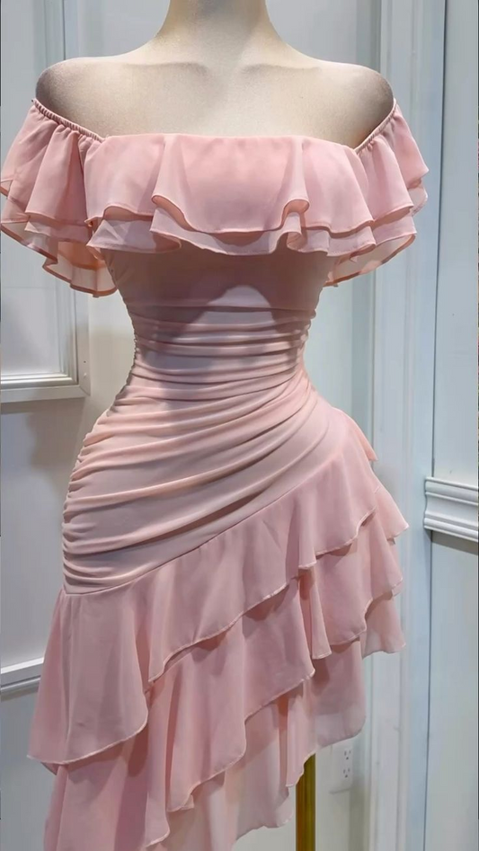 Schulterfreies Chiffon-Rüschen-Abendkleid, mehrlagiges Homecoming-Kleid J8693