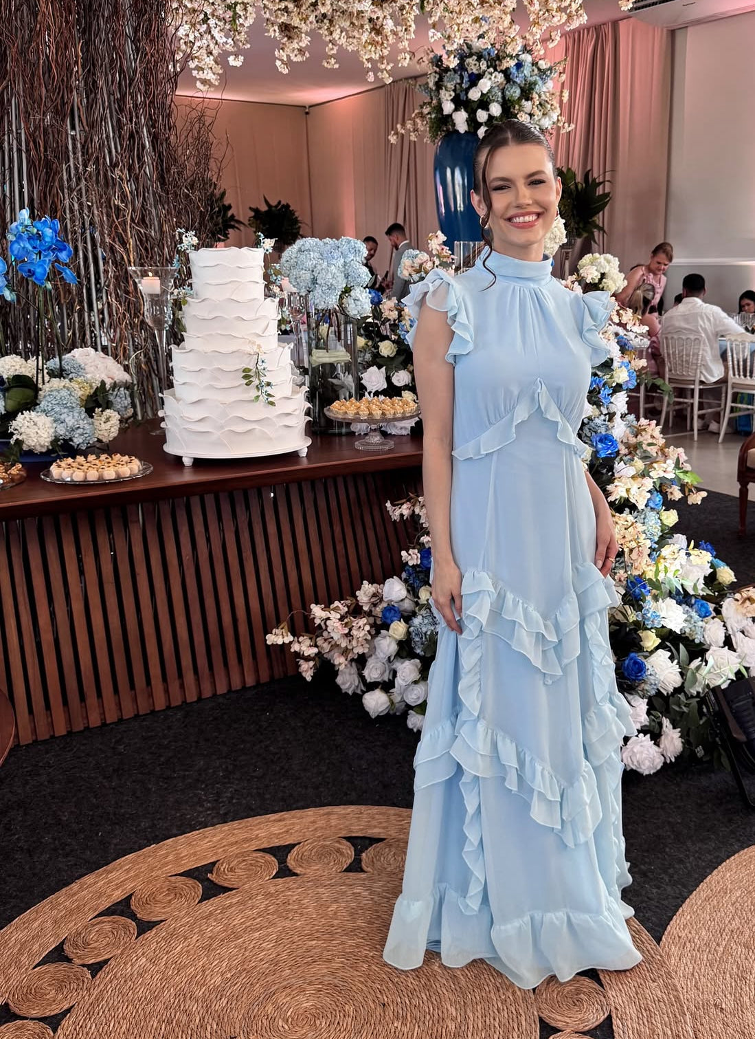 Robe de bal longue bleue modeste à volants, coupe trapèze, pour invitée de mariage, J8715