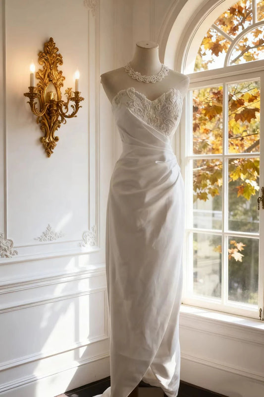 Robe de mariée fourreau blanche à col en cœur et longue robe de soirée perlée J8725